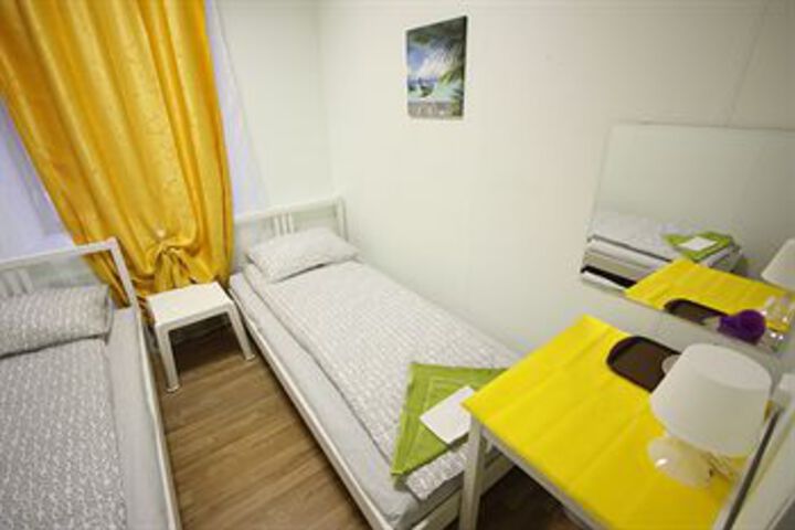 Room 18 of 27