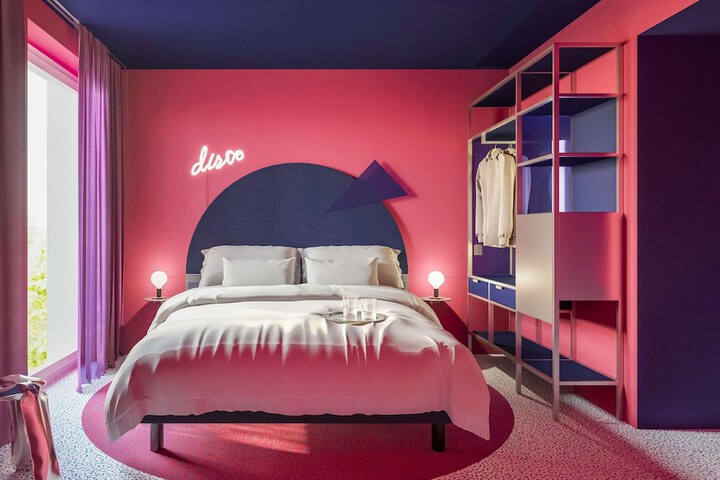 Room 15 of 65