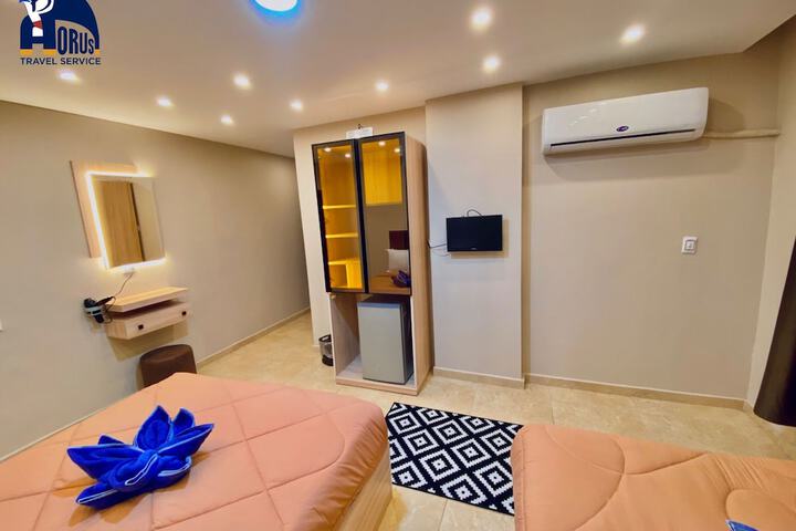 Room 17 of 32