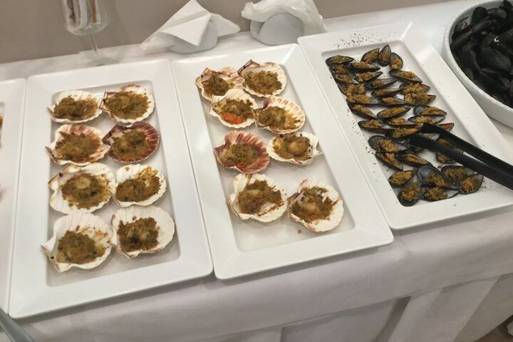 Dining 9 of 19