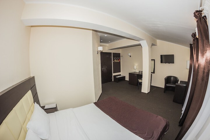 Room 34 of 50