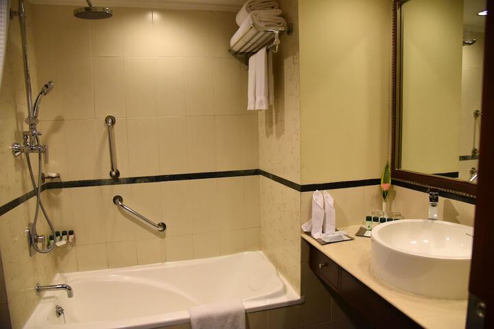 Room 30 of 78