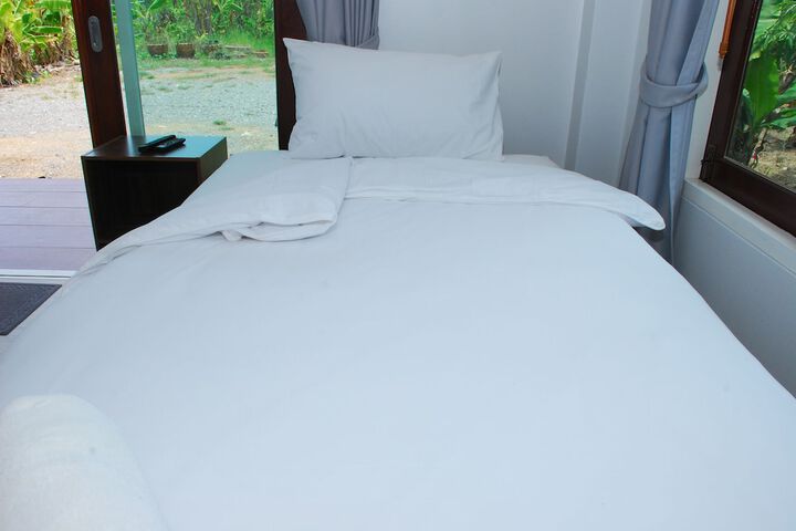 Room 2 of 49