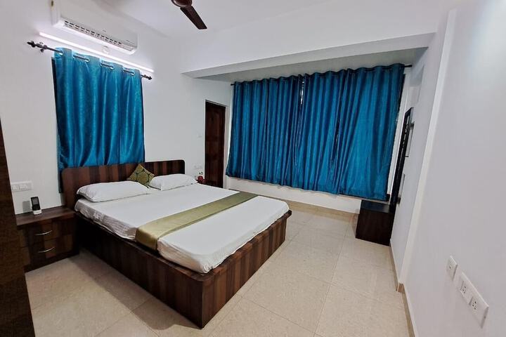 Room 8 of 19