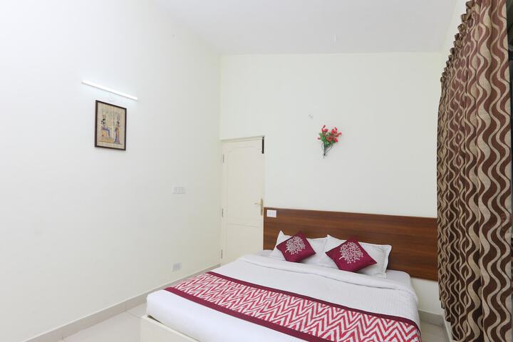 Room 16 of 25