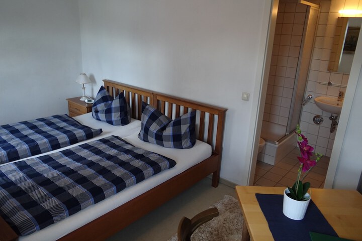 Room 4 of 29
