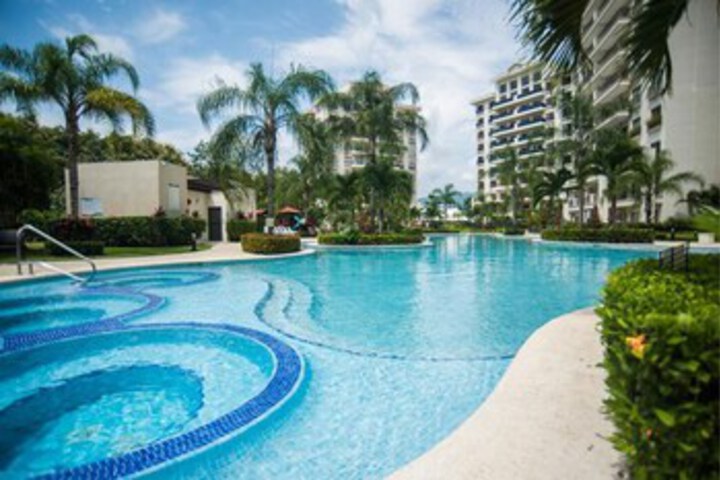 Pool 20 of 25