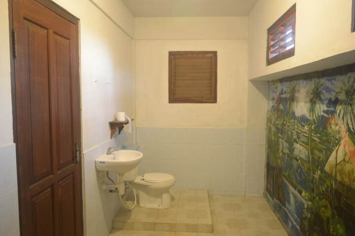 Room 10 of 36