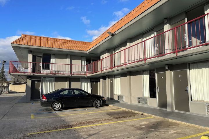 Property Grounds 14 of 15