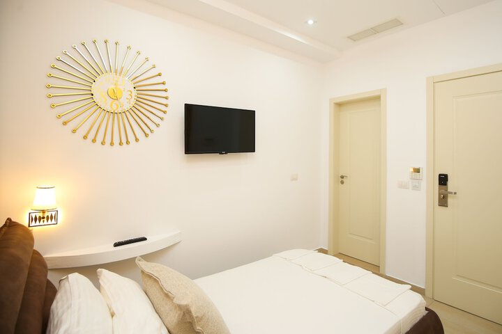 Room 22 of 51