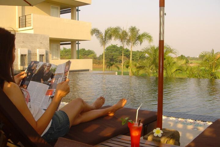 Hotel Pool