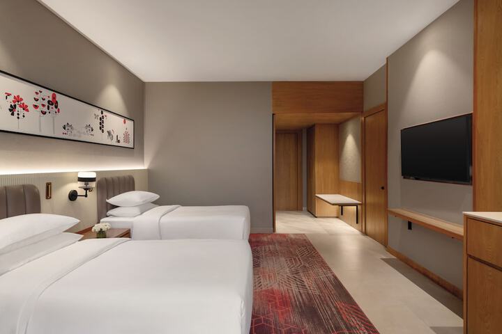 Room 3 of 81