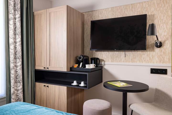 Room 18 of 45