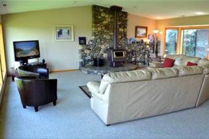 Room 16 of 19