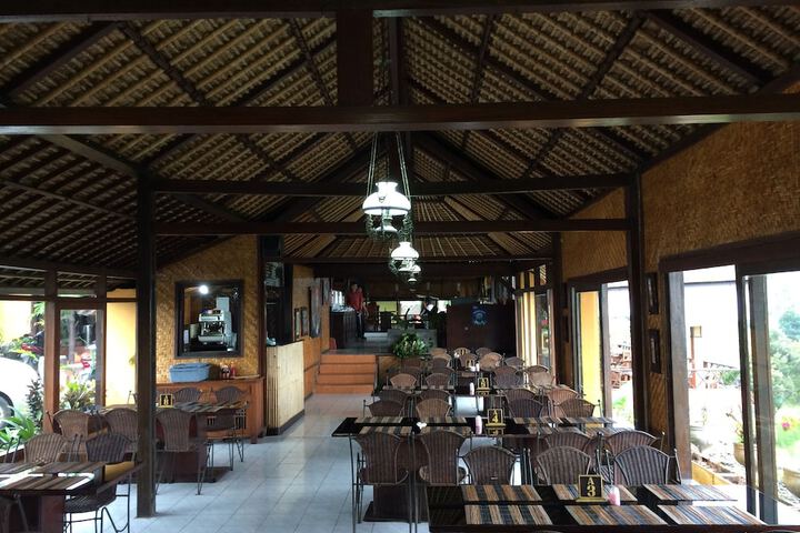 Dining Photos