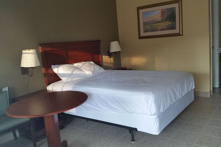 Room 20 of 34