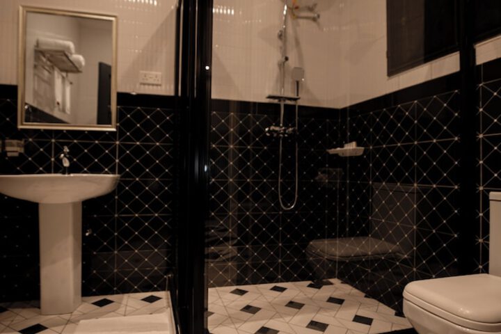 Room 44 of 60