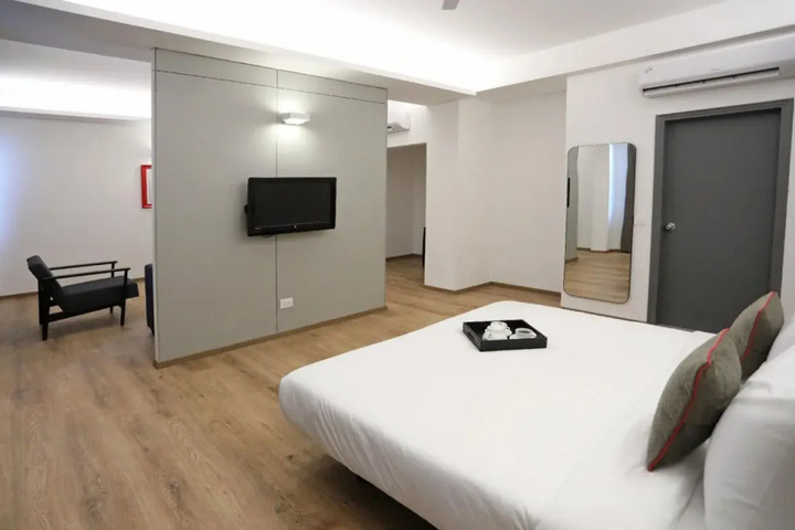 TIARA GOLD BY OYO ROOMS