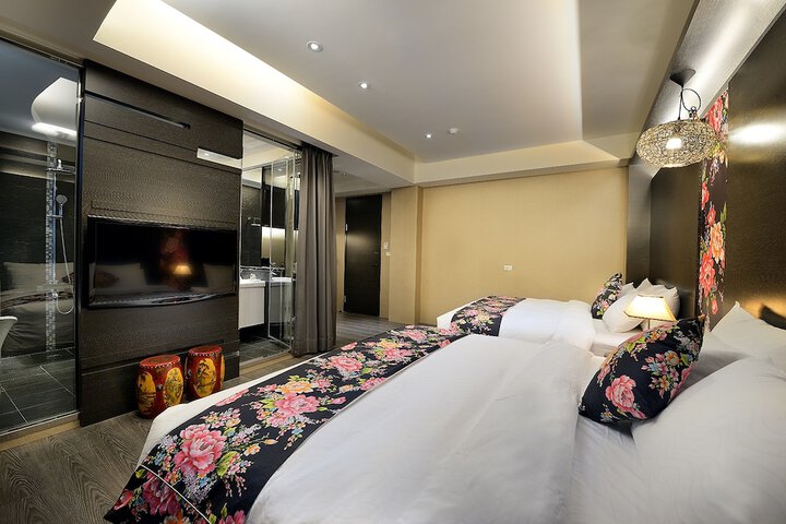 Room 8 of 54