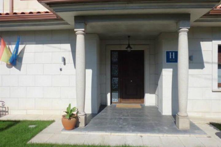 HOTEL ADARME