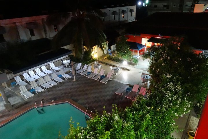 Pools & Facilities
