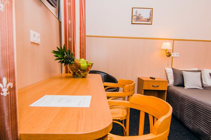 Room 14 of 52