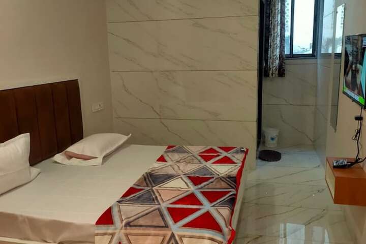 Goroomgo Janata Inn Gujarat