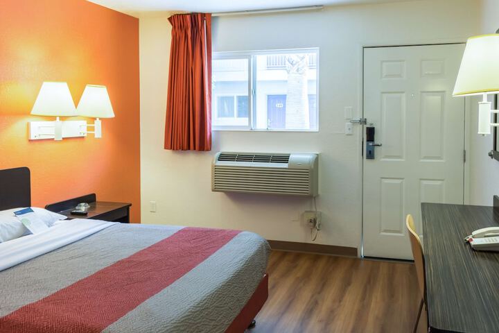 1 Double Bed (3 of 12)