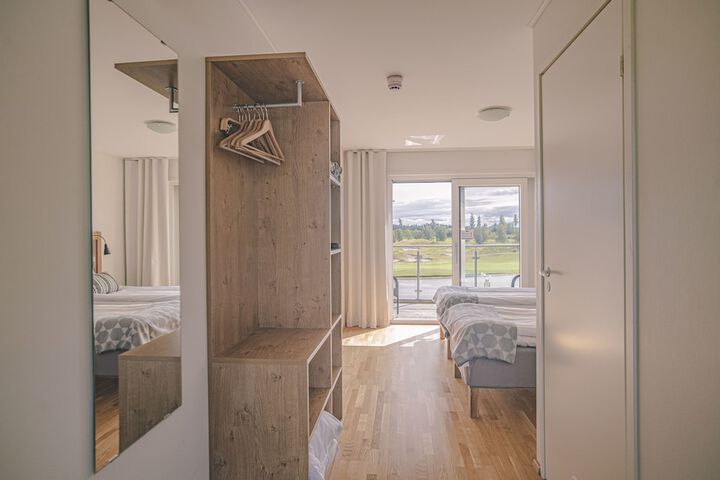 Room 6 of 38