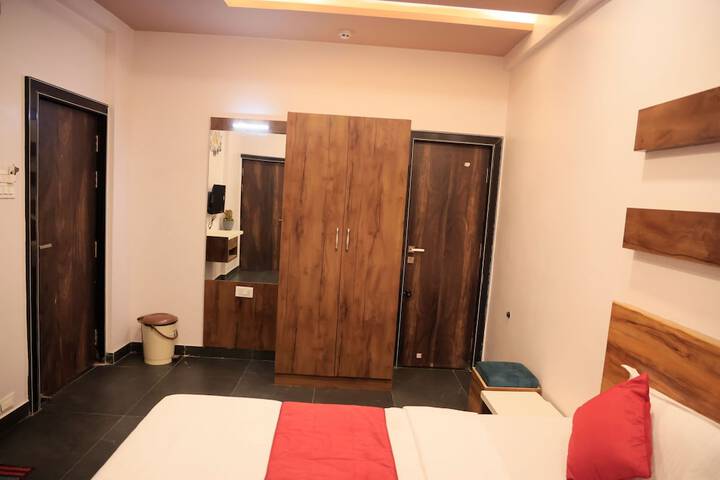Room 12 of 44