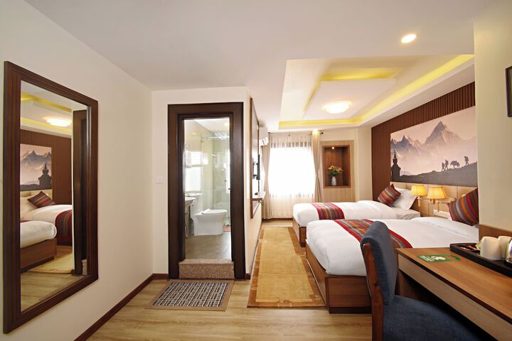 Room 8 of 121
