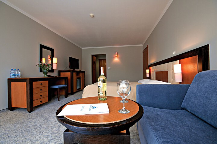 Room 12 of 43
