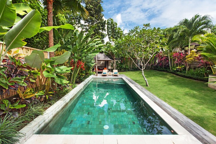 Pools & Facilities