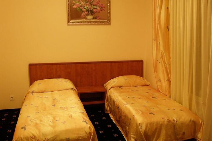 Room 2 of 14