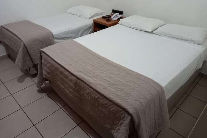 Room 21 of 38