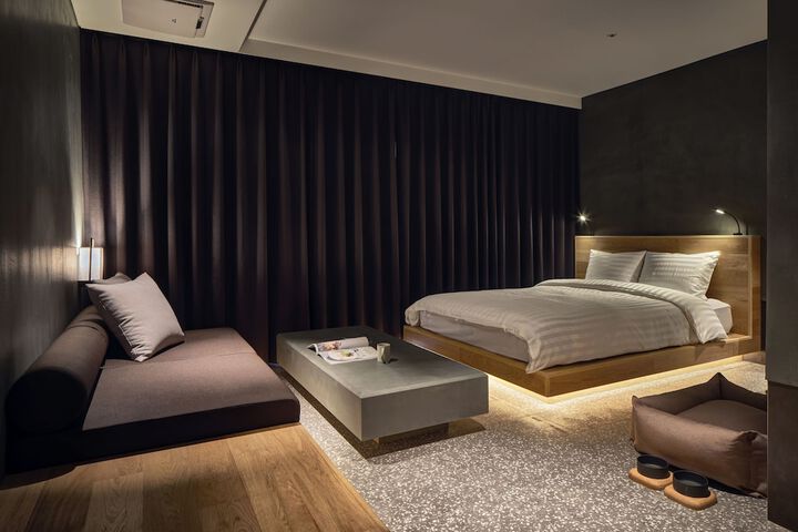 Room 22 of 87