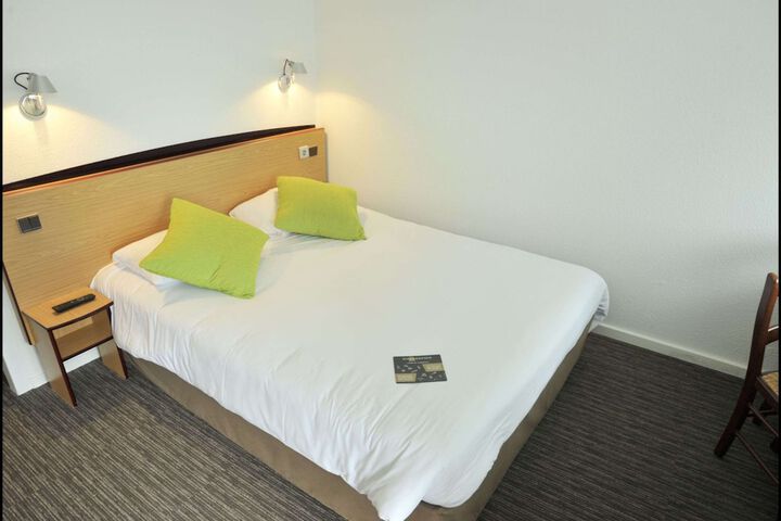 Room 12 of 31