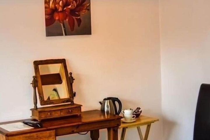 Room 6 of 29