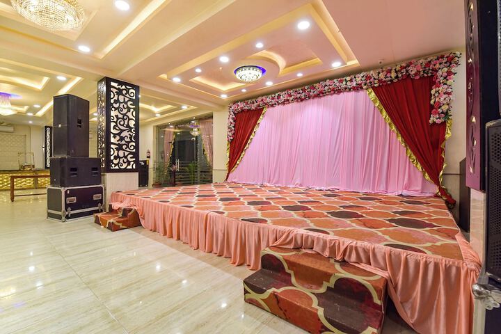 Ballroom/Hall 44 of 44