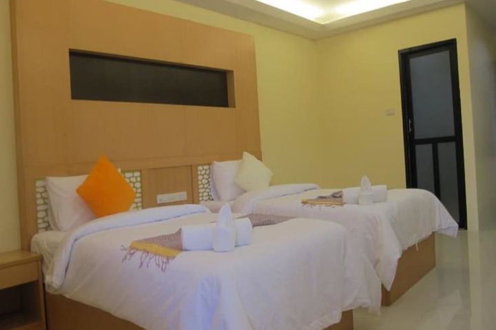 Room 4 of 51