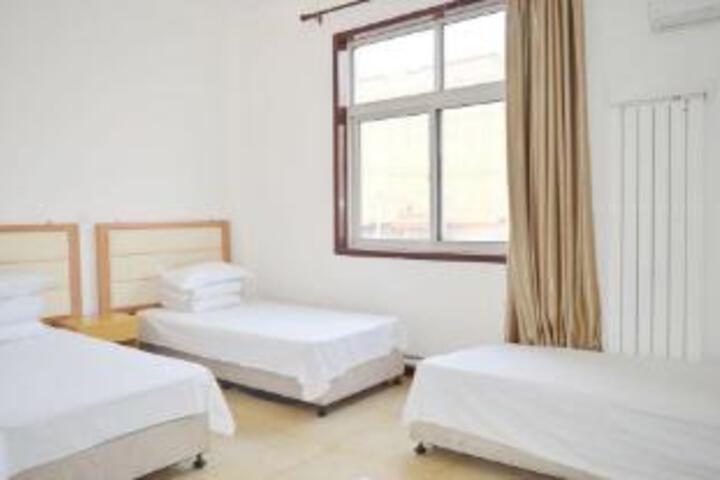 Room 5 of 7