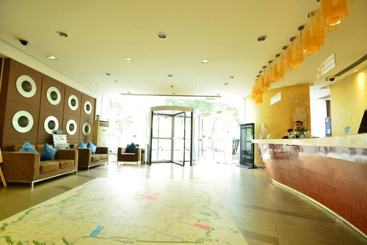 Guest Lobby