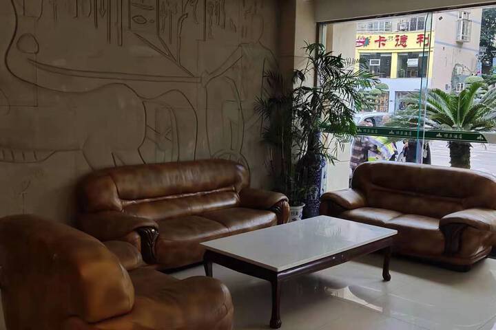 Hotel Interior 10 of 14
