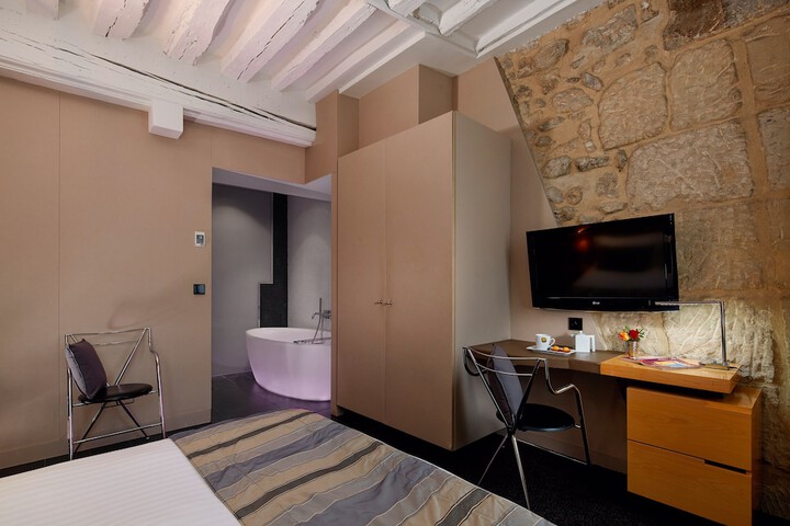 Room 20 of 47