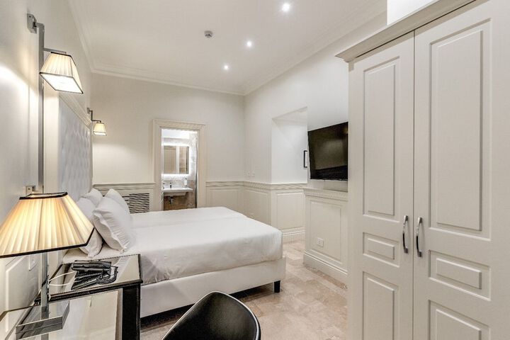 Room 19 of 40