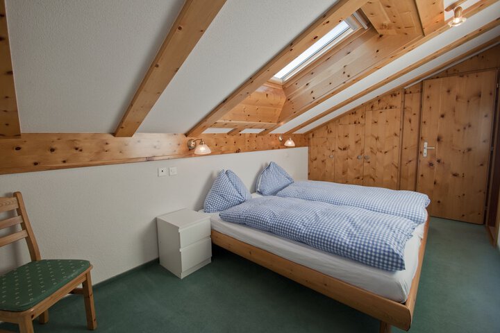 Room 10 of 166