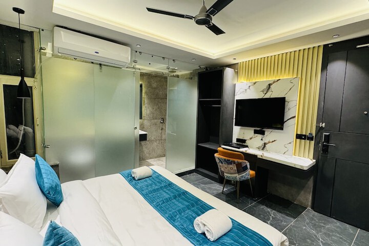 Room 11 of 109
