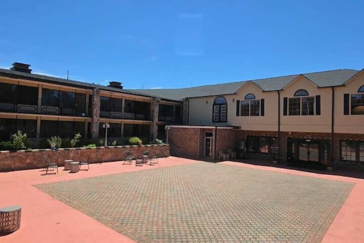 Hotel 62 of 66