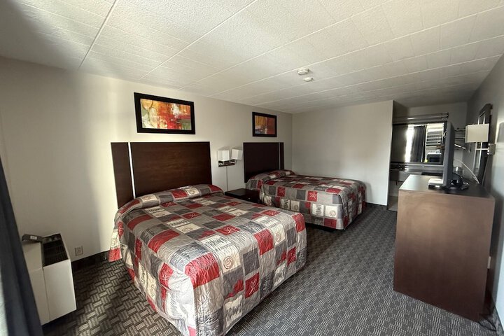 Room 3 of 34