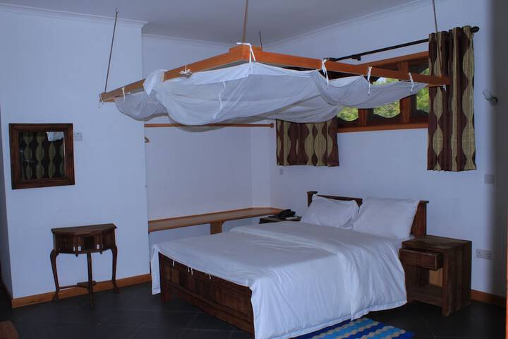 Room 7 of 42